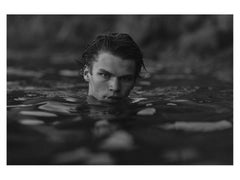 Senza titolo (Nr. 0913) Fotografia di ritratto 18" x 24" in Ed 1/20 di Rowan Daly