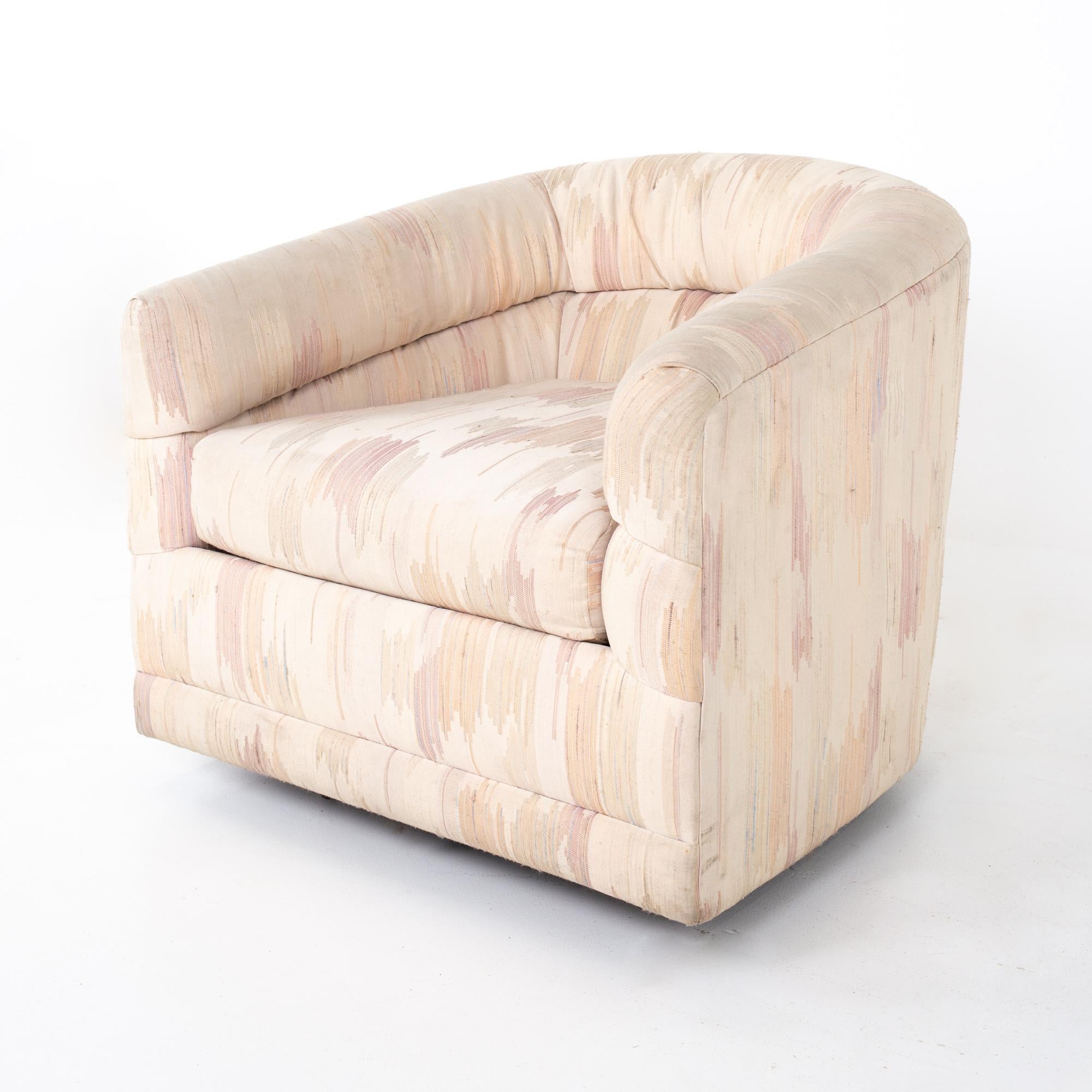 Rowe Mid Century Barrel Swivel Lounge Chairs, Pair In Good Condition In Countryside, IL