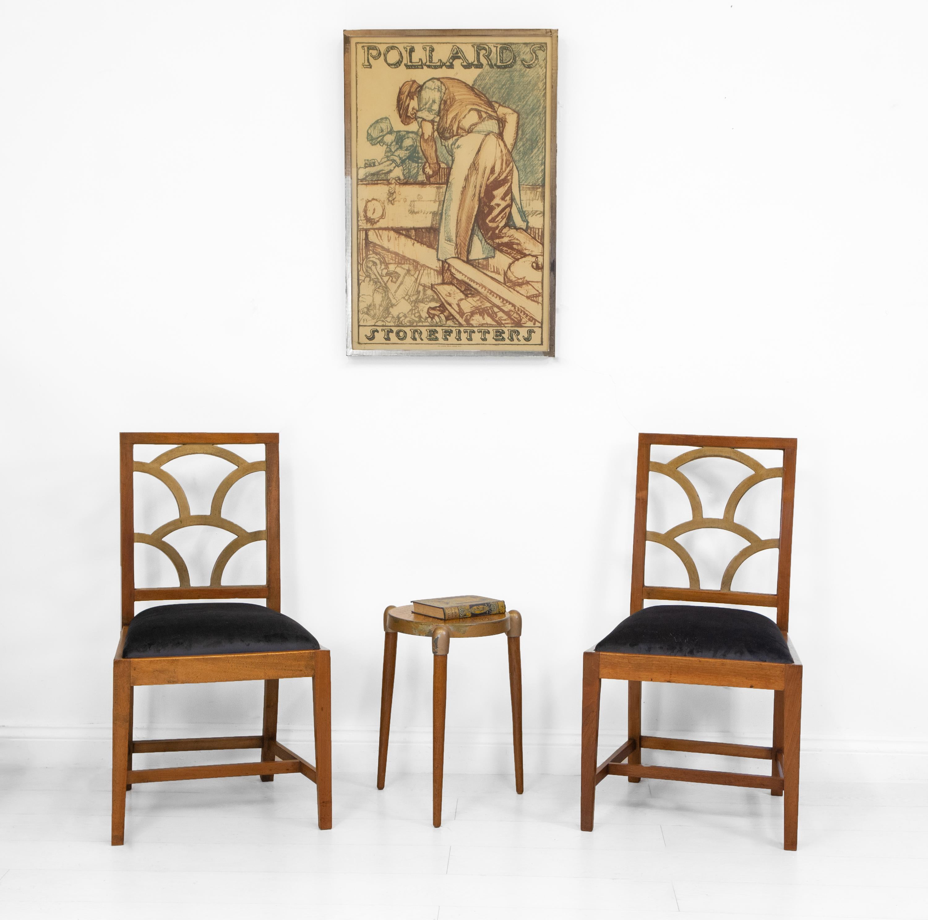 English Rowley Gallery Art Deco Pair Of  Walnut Cloud Form Back Side Chairs 1930's For Sale