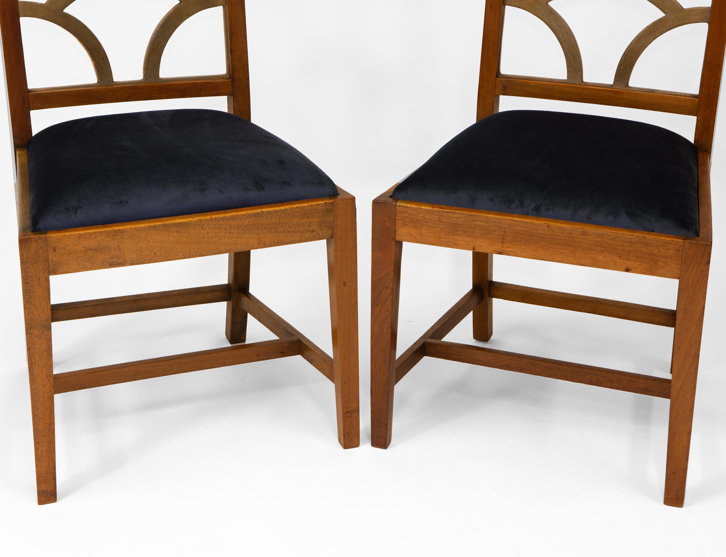 Rowley Gallery Art Deco Pair Of  Walnut Cloud Form Back Side Chairs 1930's For Sale 1