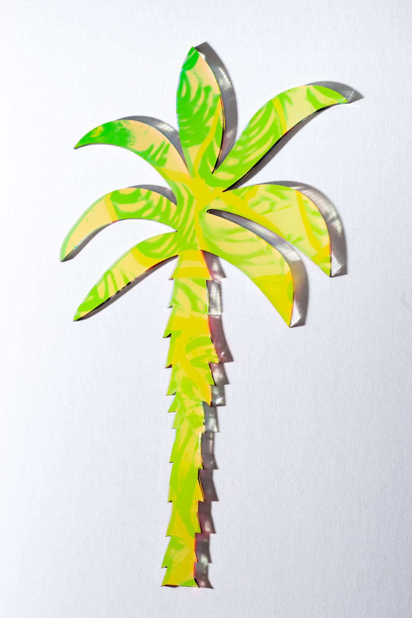 Palme aus Palmenholz – Sculpture von Roxana Azar