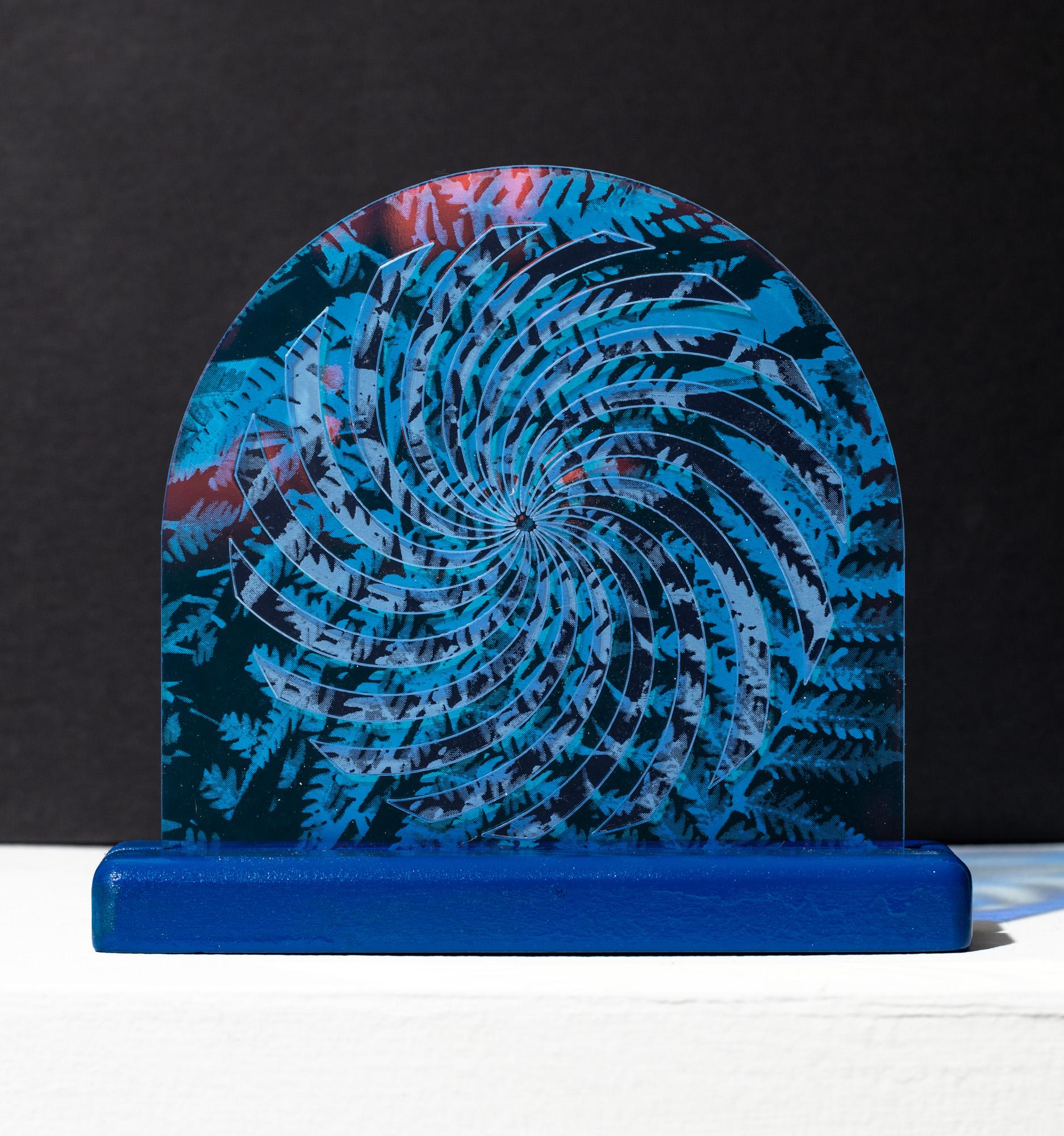Série de fougères en spirale 1 - Sculpture de Roxana Azar