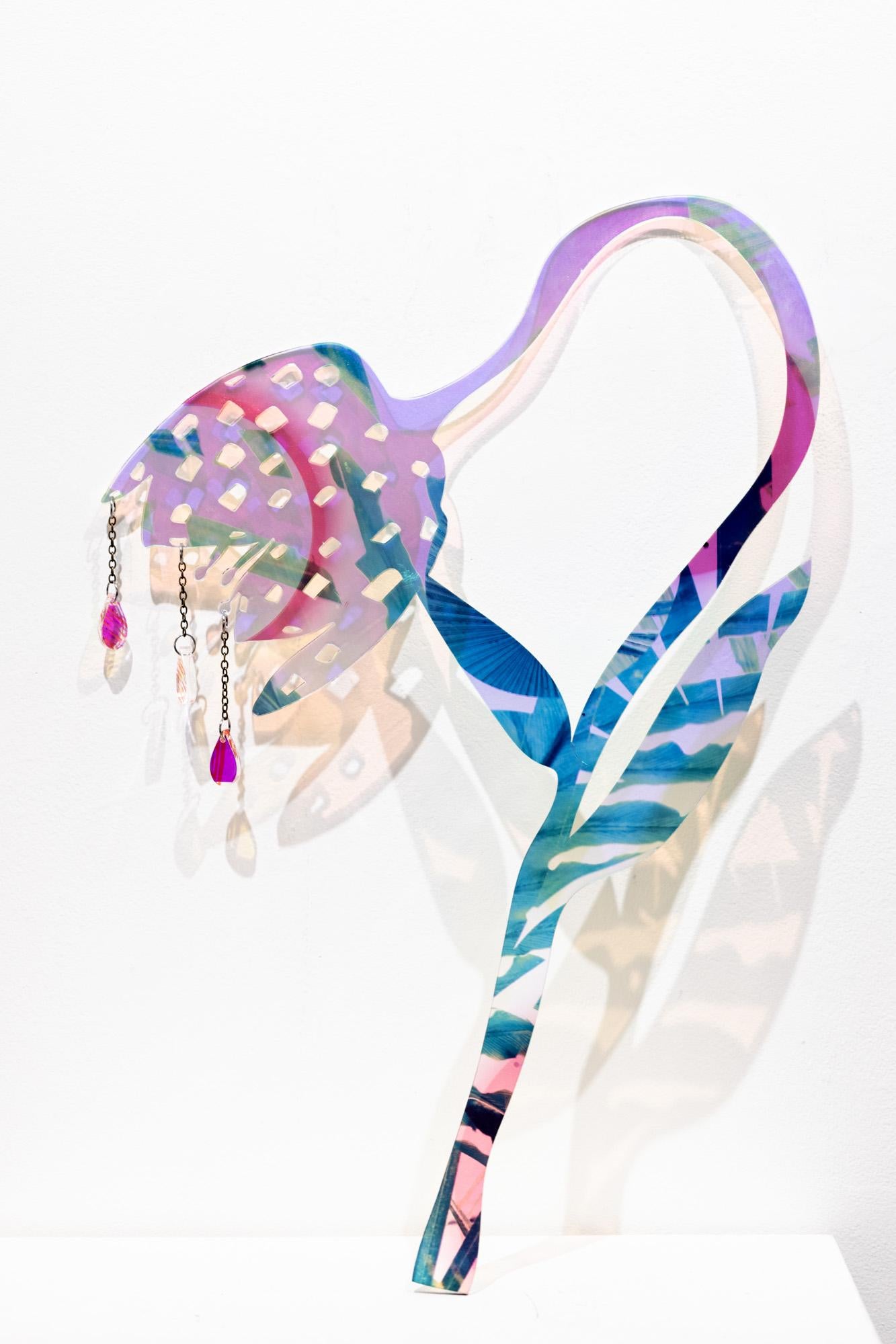 « Lily à carreaux hélicoïdaux » - Sculpture abstraite UV sur acrylique