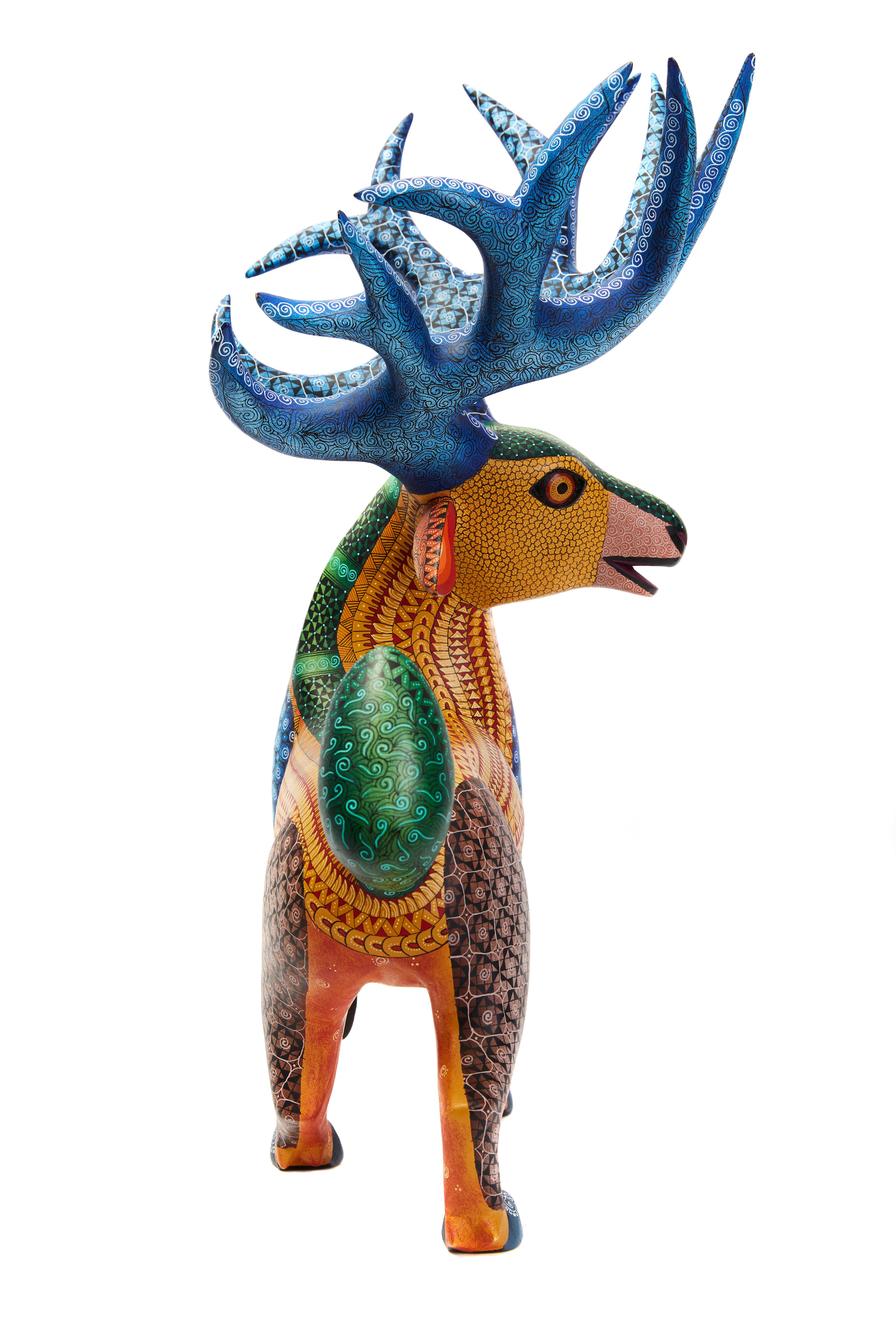 Venado, Deer,  Mexican Alebrije, Mexican Folk Art, Oaxaca Wood Carving - Brown Figurative Sculpture by Roxana y Jesus Hernandez