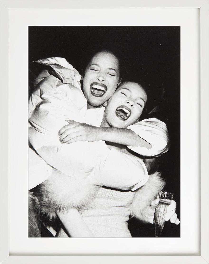 Christy Turlington e Kate Moss, sfilata di Isaac Mizrahi - Fotografia d'autore, 1994 in vendita 1