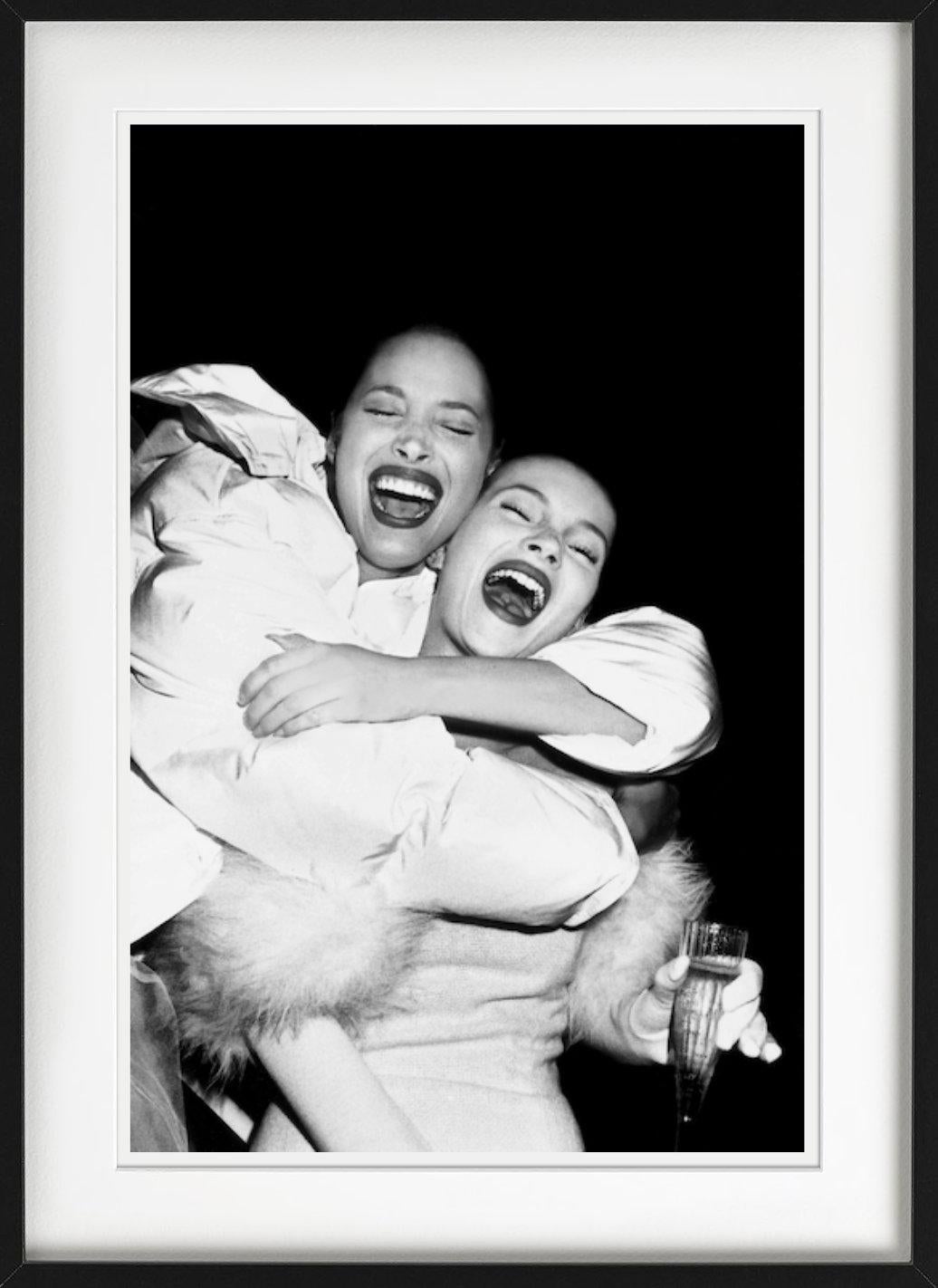 Christy Turlington e Kate Moss, sfilata di Isaac Mizrahi - Fotografia d'autore, 1994 in vendita 8