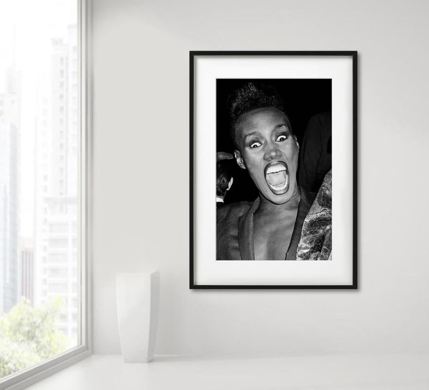 Grace Jones, Paris - Porträt der Sängerin und Schauspielerin, Fine Art Photography, 1994 im Angebot 2