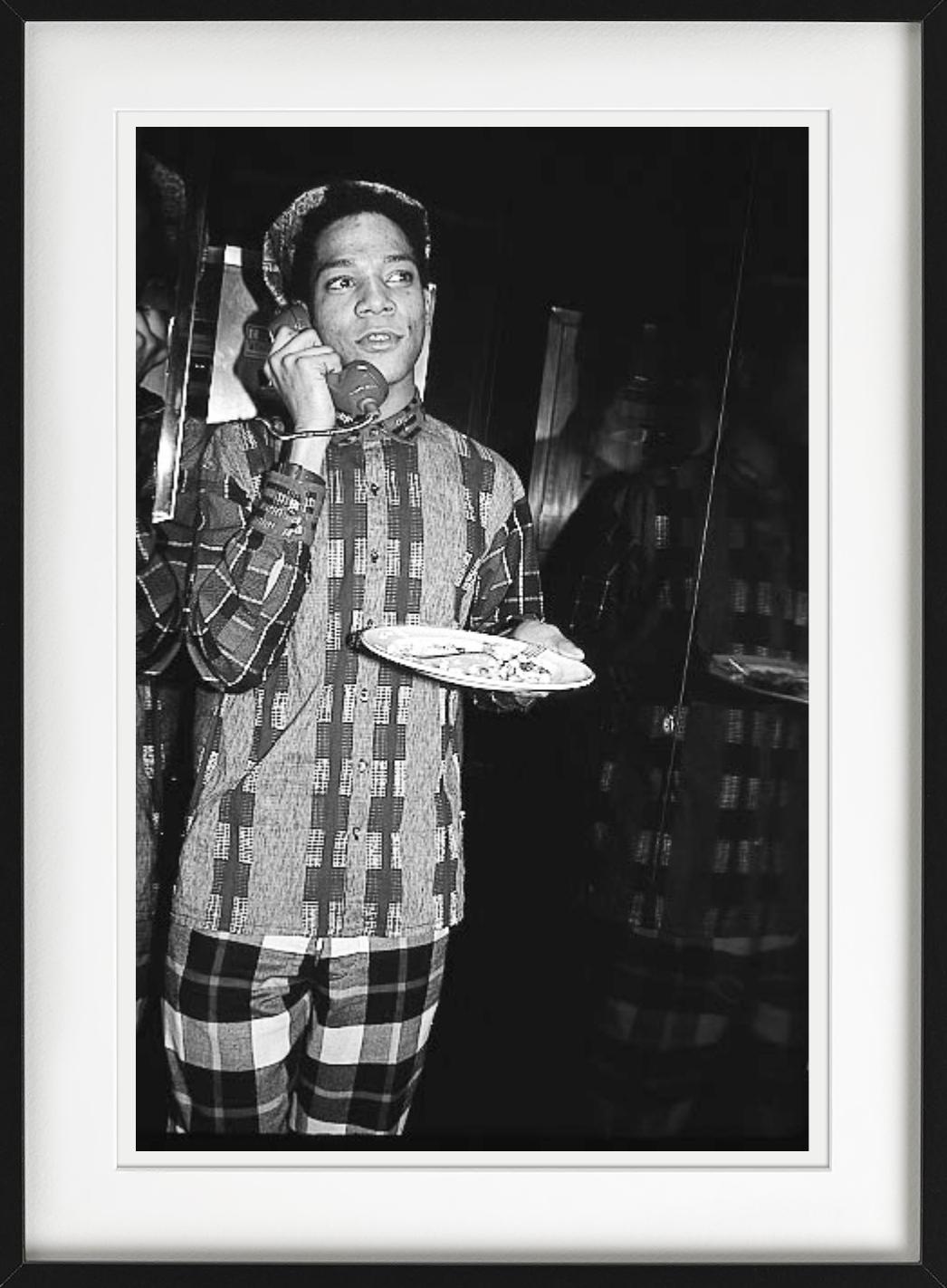 Jean-Michel Basquiat – Porträt in einem Anzug, Kunstfotografie, 1985 im Angebot 1