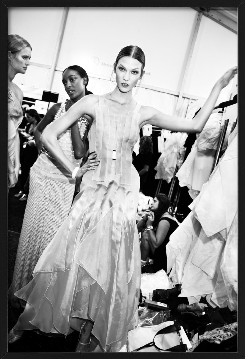 Karlie Kloss nel backstage in vendita 3