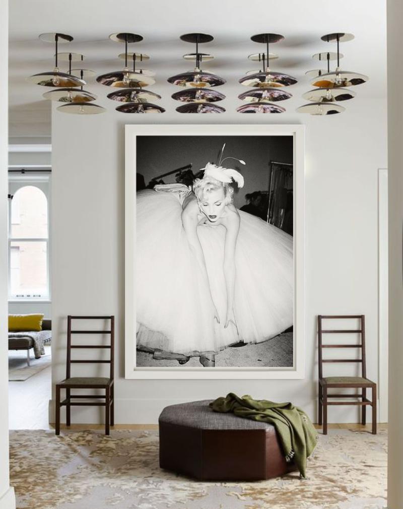 Nadja a Galliano, Parigi - ritratto in gonna di tulle, fotografia artistica 1994-95 in vendita 1