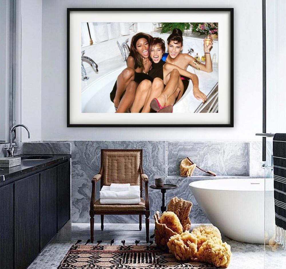Naomi Campbell, Christy Turlington et Linda Evangelista dans un bain, Paris, 1990 en vente 6
