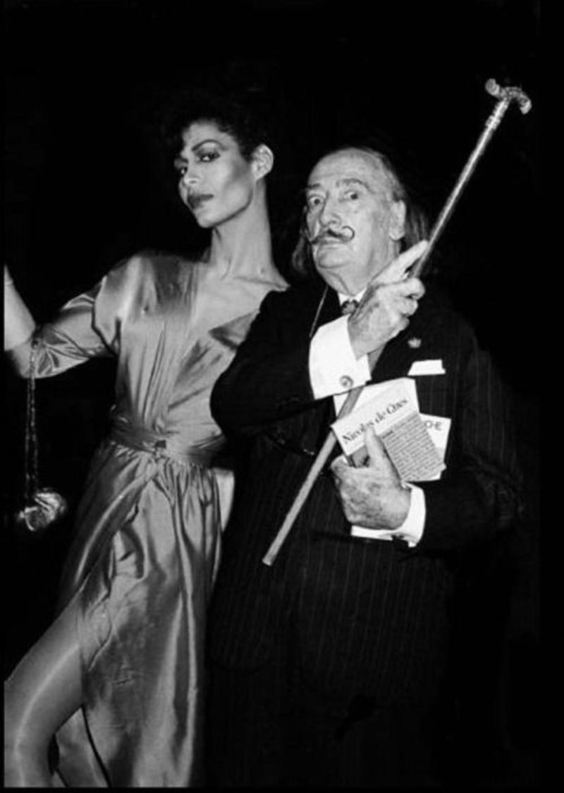 Roxanne Lowit Black and White Photograph - Potassa de la Fayette and Salvador Dali, close-up, b/w, Fine Art Photography