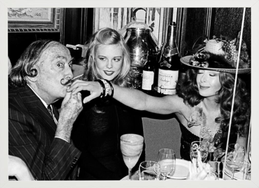 Salvador Dalì, Janet e un bacio, Diptych Fine Arts Photography, 1979 in vendita 4