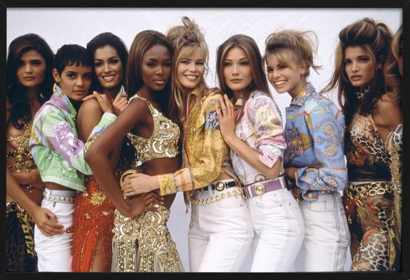 Versace Vixens - Famose modelle degli anni '90 in Versace, Fotografia Fine Art, 1994 in vendita 8