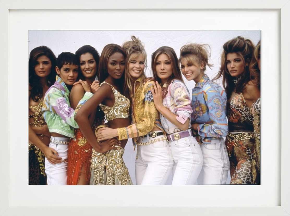 Versace Vixens - Famose modelle degli anni '90 in Versace, Fotografia Fine Art, 1994 in vendita 12