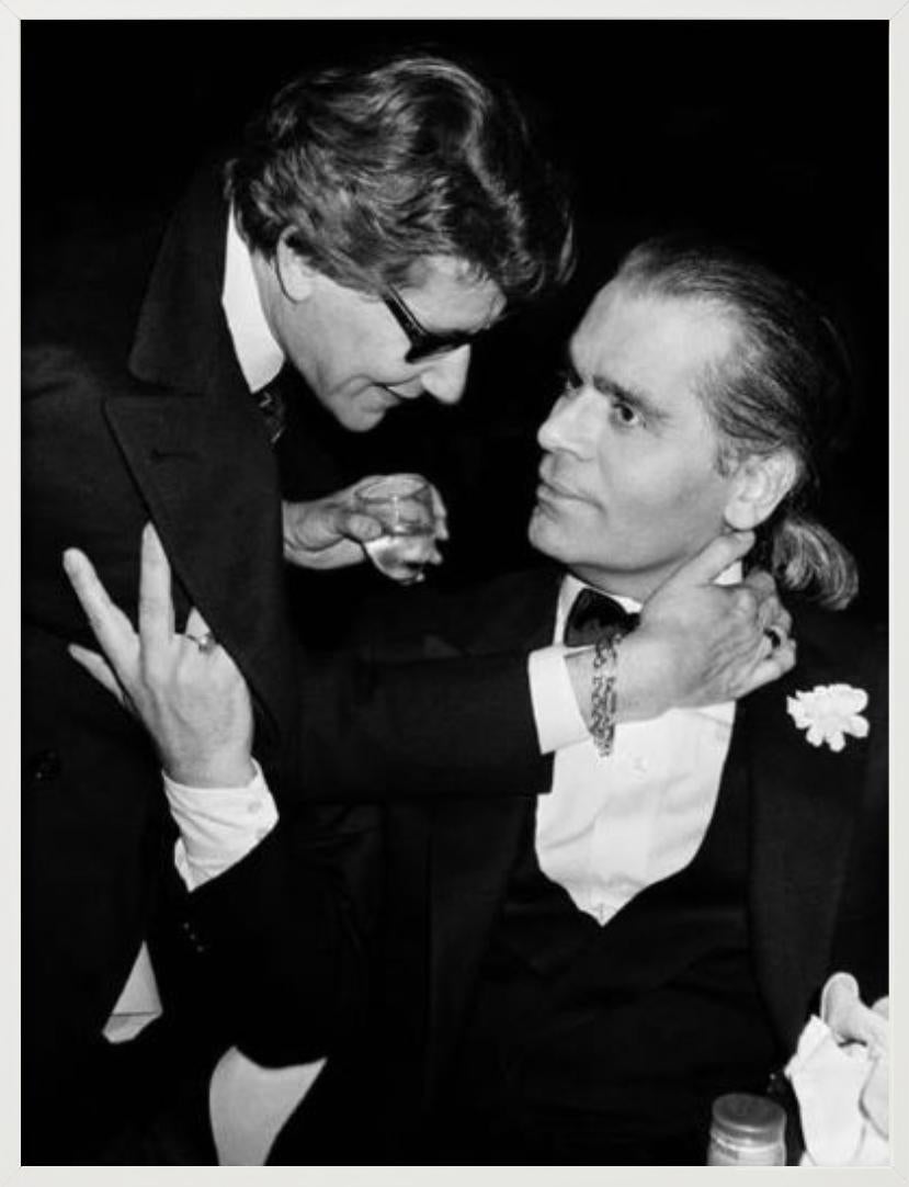 Yves Saint Laurent e Karl Lagerfeld - Ritratto, fotografia d'autore, 1983 in vendita 2