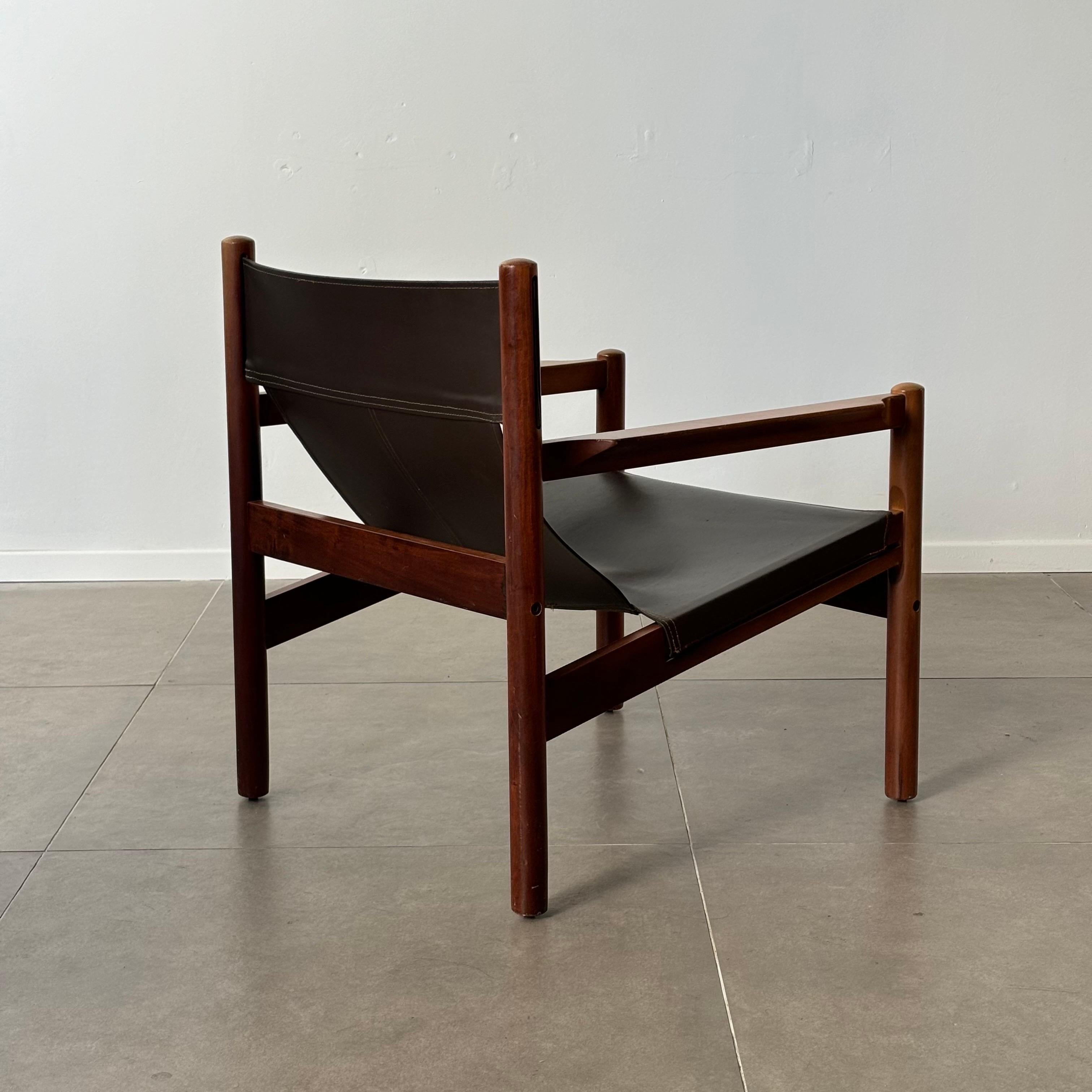 ‘Roxinho’ armchairs, by Michel Arnoult for Mobilia, 1960s Argentina For Sale 4