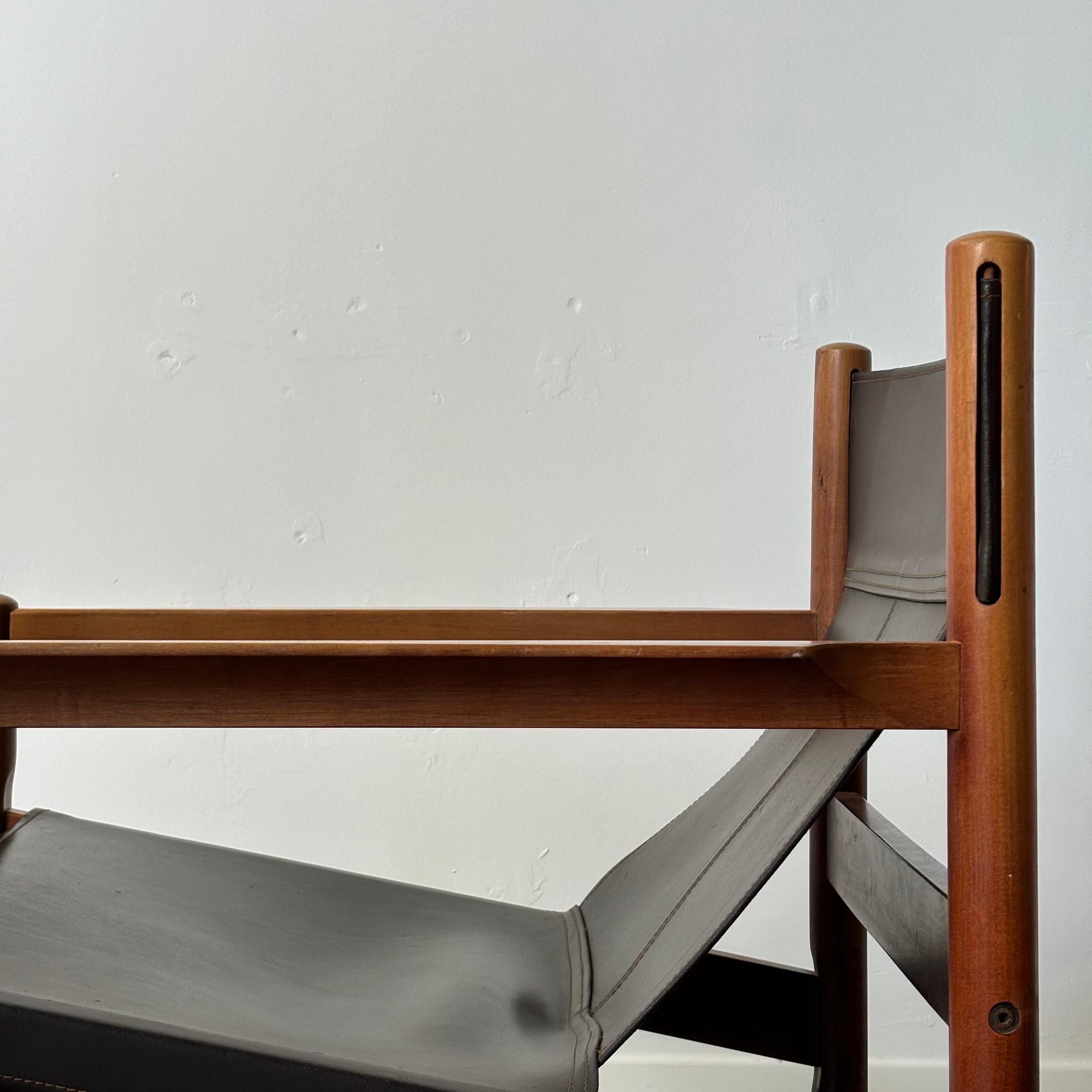 ‘Roxinho’ armchairs, by Michel Arnoult for Mobilia, 1960s Argentina For Sale 1