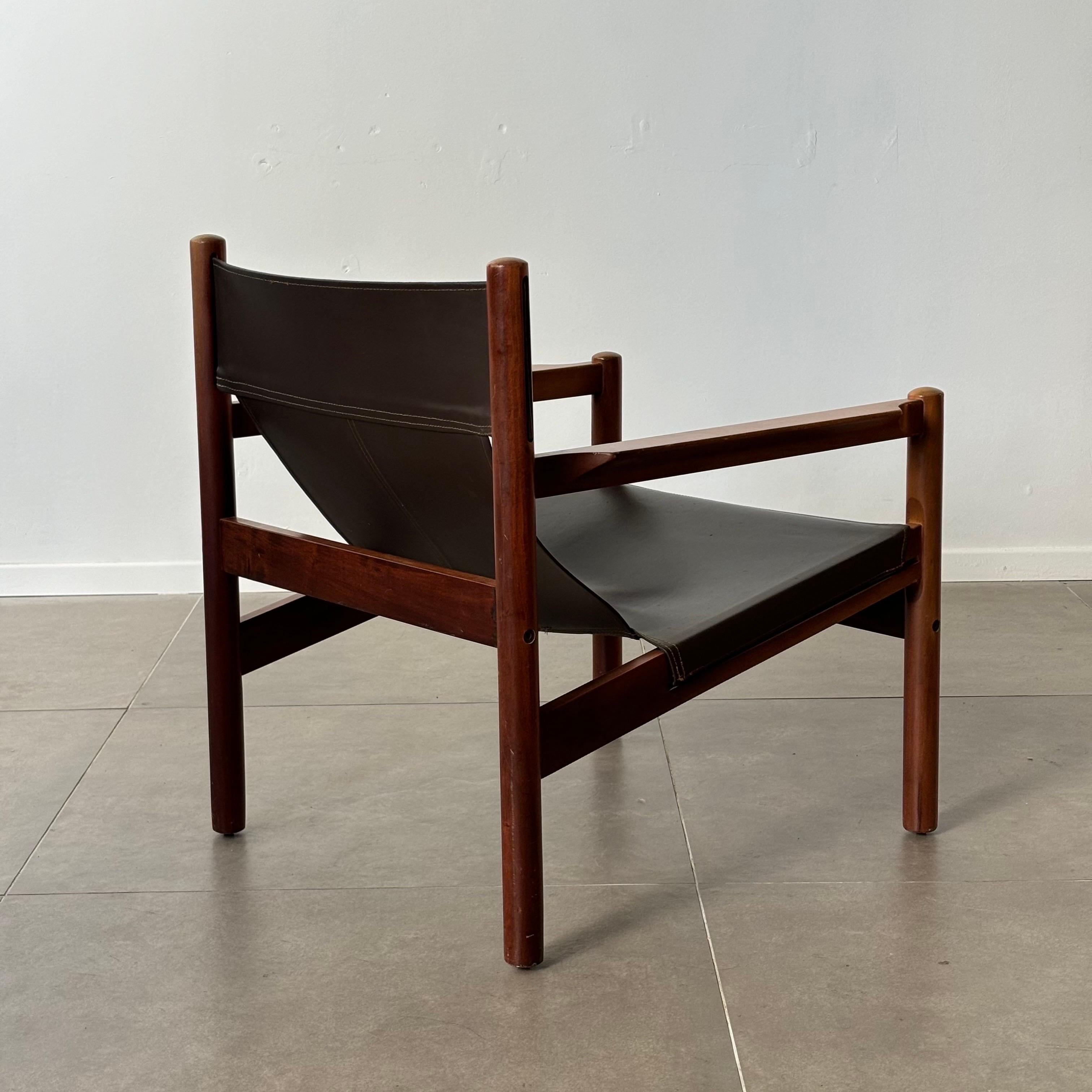 ‘Roxinho’ armchairs, by Michel Arnoult for Mobilia, 1960s Argentina For Sale 3