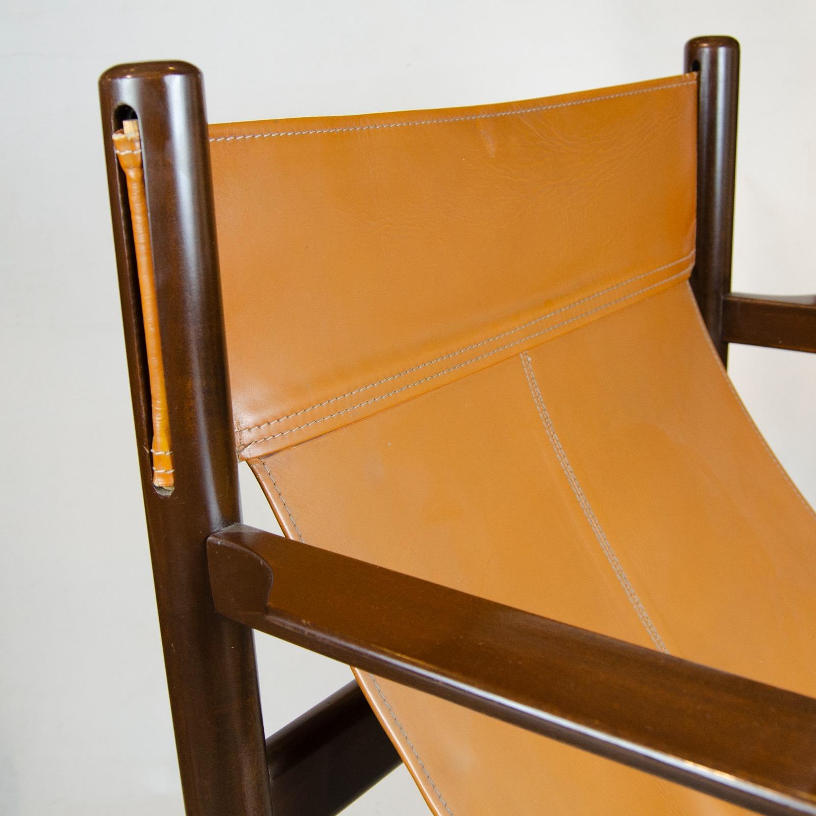 Roxinho Vintage-Safari-Sessel aus Leder und Holz von MCM Michel Arnoult, 1960er Jahre (Brasilianisch) im Angebot