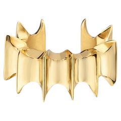 Orecchino a cuffia Roxy, geometrico e scultoreo, in oro 18 carati. Modernariato di Design