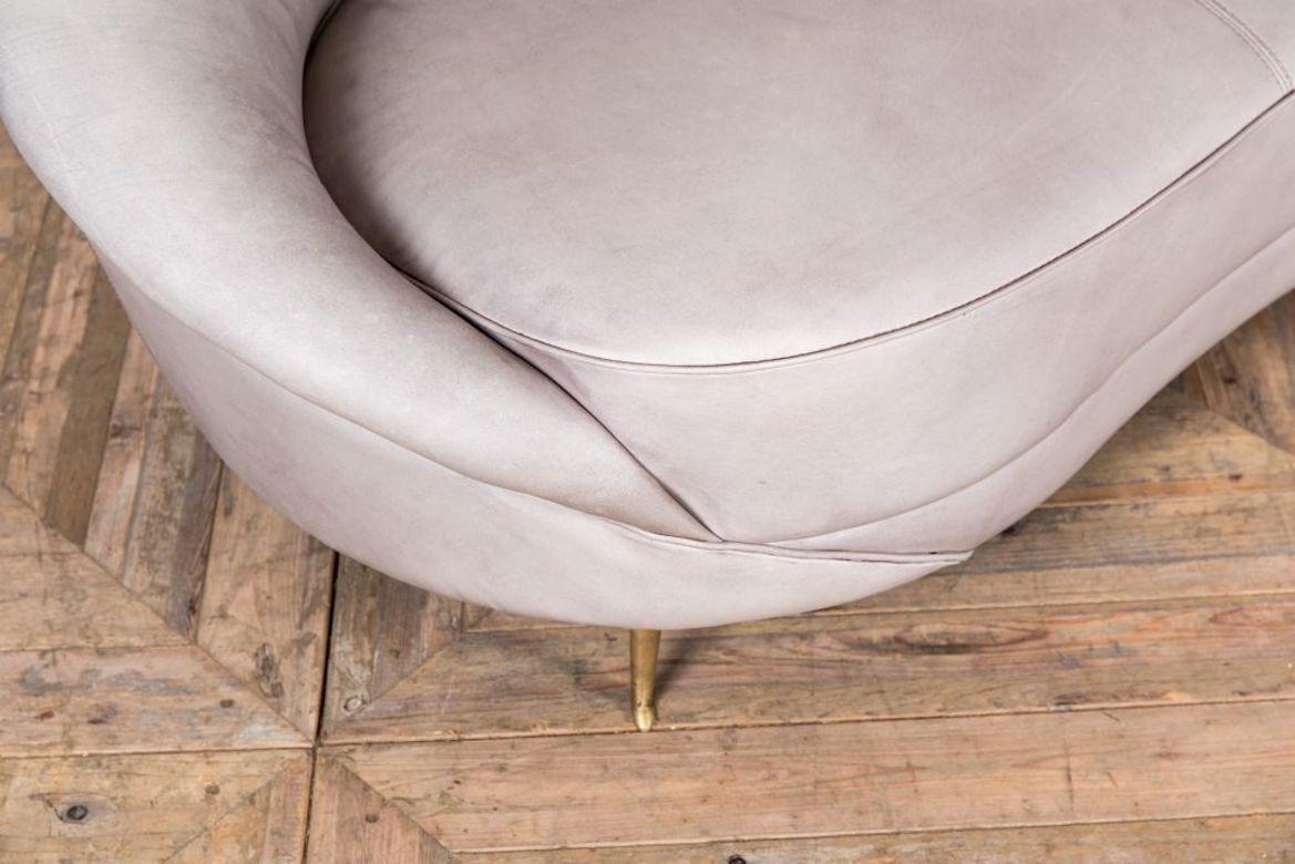 Roxy Real Leather Sofa, 20th Century In Excellent Condition For Sale In London, GB