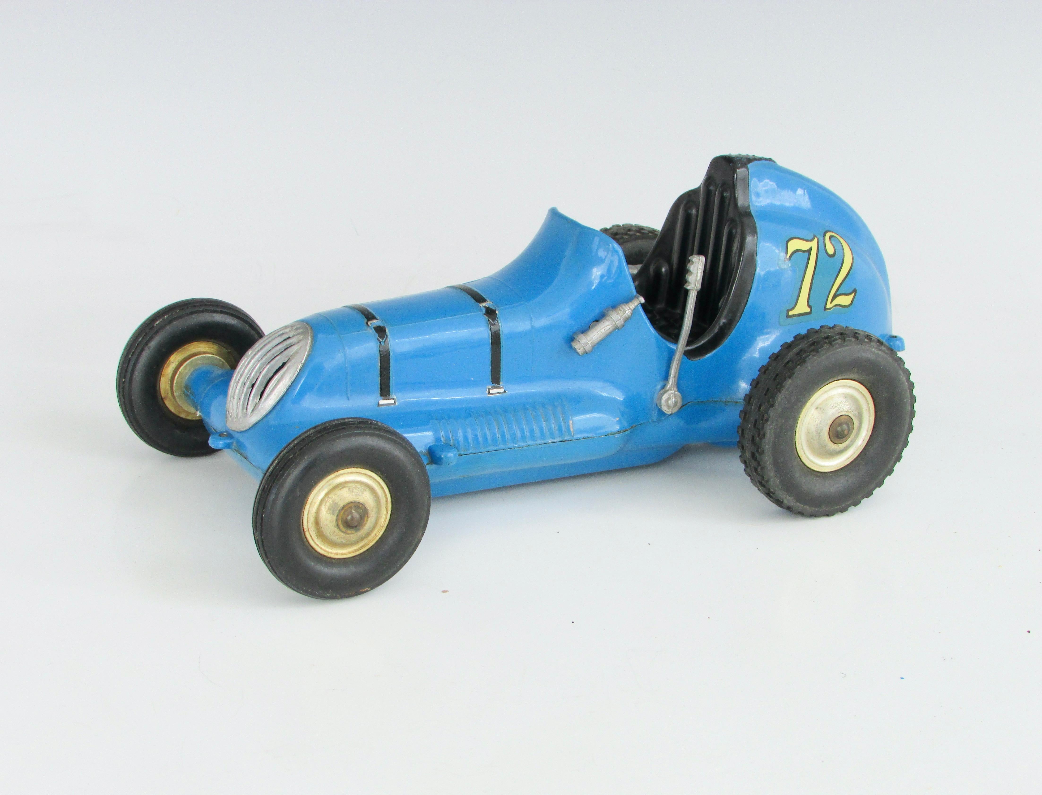 Mid-Century Modern Roy COX Thimble Drone Race Car in Fine Original Condition For Sale