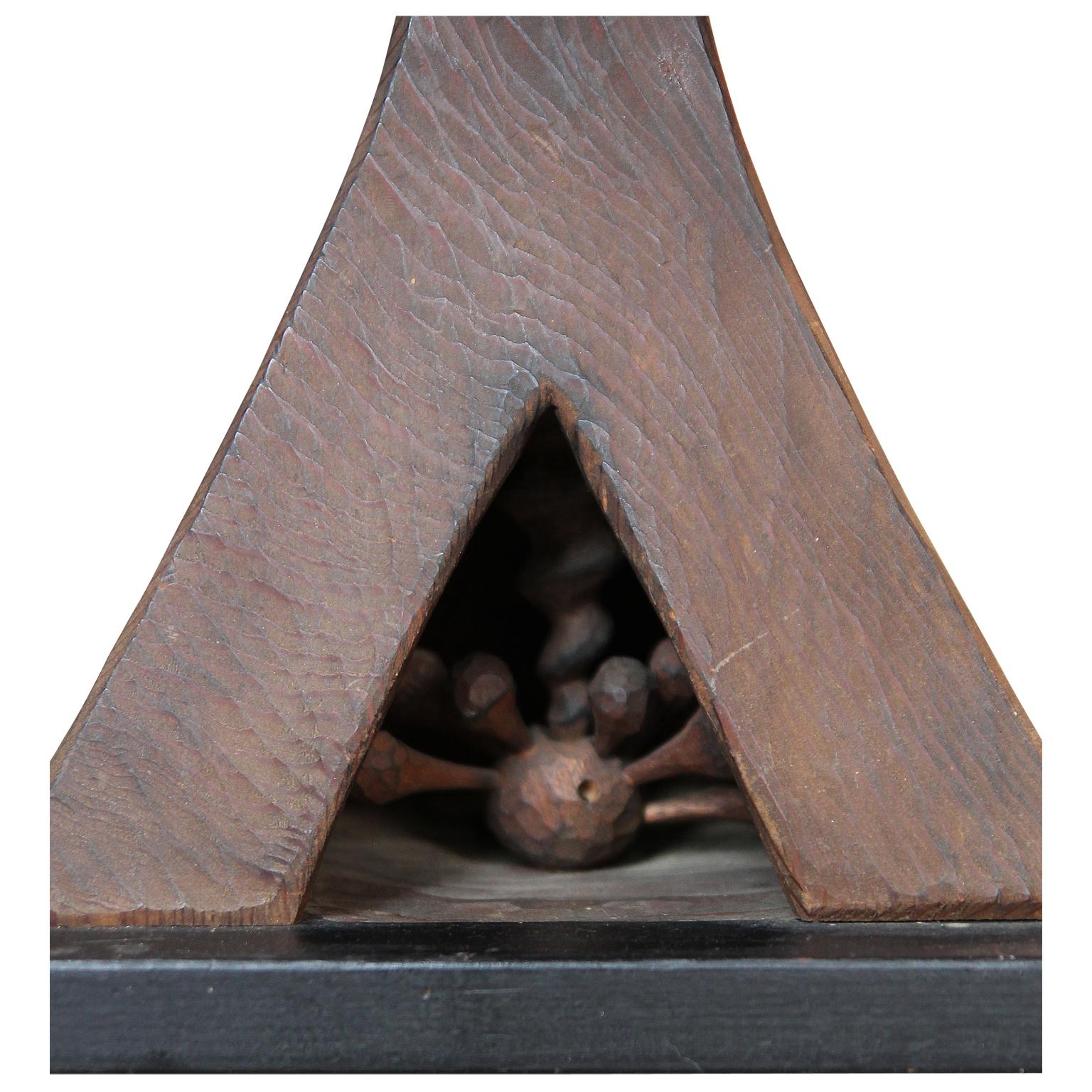 Surrealistische geschnitzte Holz Spaten-Skulptur aus Texas, Moderne (Braun), Abstract Sculpture, von Roy Fridge