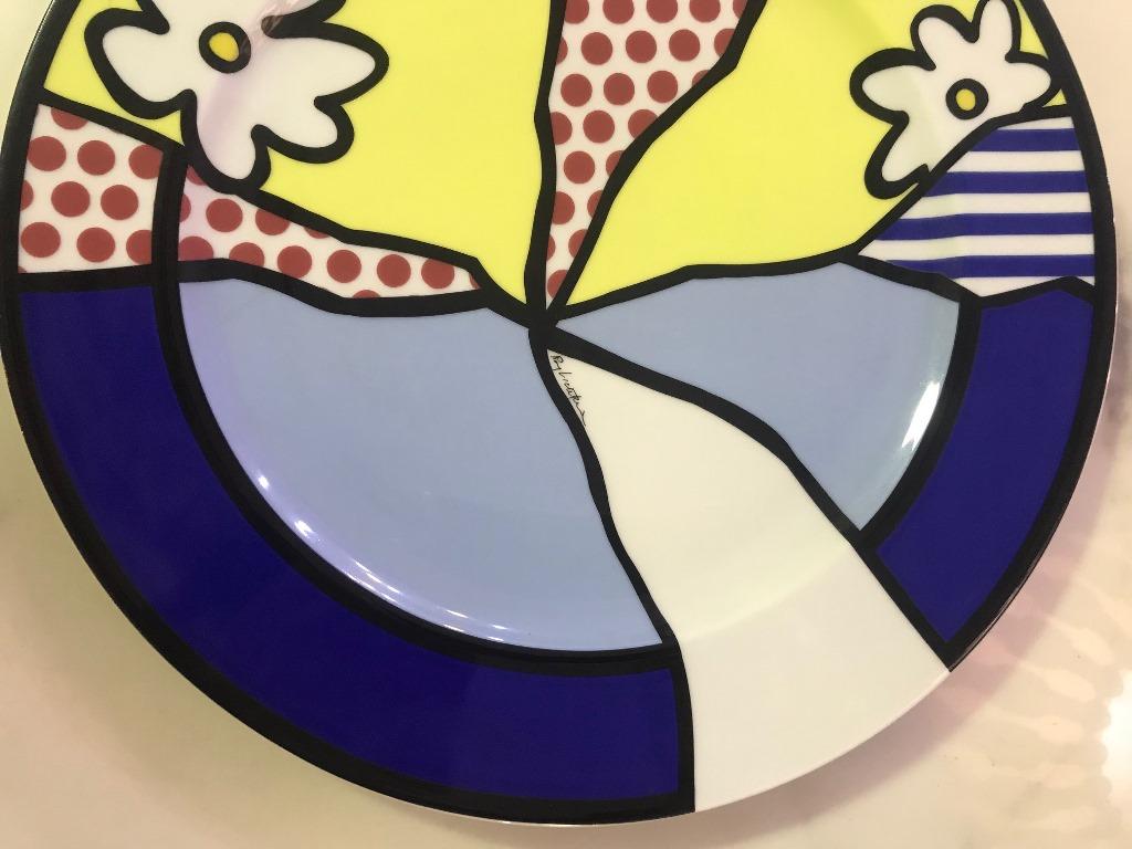 A limited edition and porcelain plate designed by iconic American Pop artist Roy Lichtenstein and produced by Rosenthal (Germany). 

Signed in design on face and numbered (1413/3000) on verso. 

Lichtenstein’s work can be viewed in such