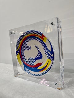 Plaque en papier d'origine enchâssée dans un lourd bloc de Lucite personnalisé de Roy Lichtenstein