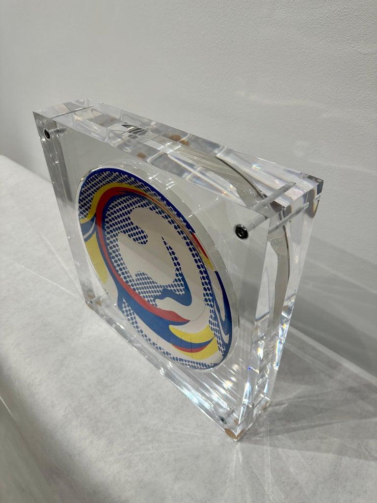 Roy Lichtenstein „Büchertellerteller“ Original in schwerem, maßgefertigtem Lucite-Block eingefasst (amerikanisch) im Angebot