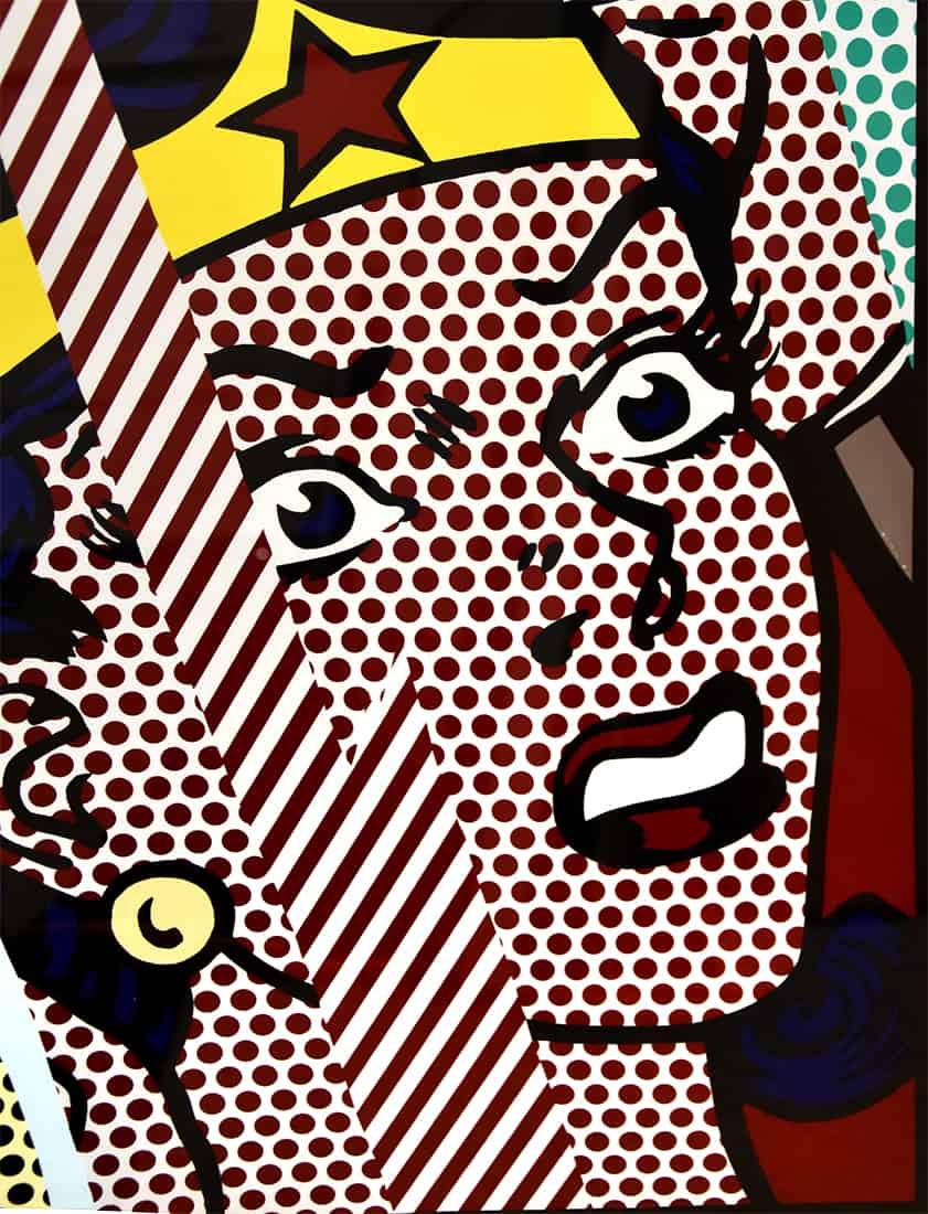 Encadré dans un panneau jaune vif, Roy Lichtenstein Reflections on Minerva, from Reflections, 1990 montre une Minerva abîmée partiellement obscurcie par des lignes réfléchissantes. Comme si elle était derrière une vitre, les bandes abstraites rouges