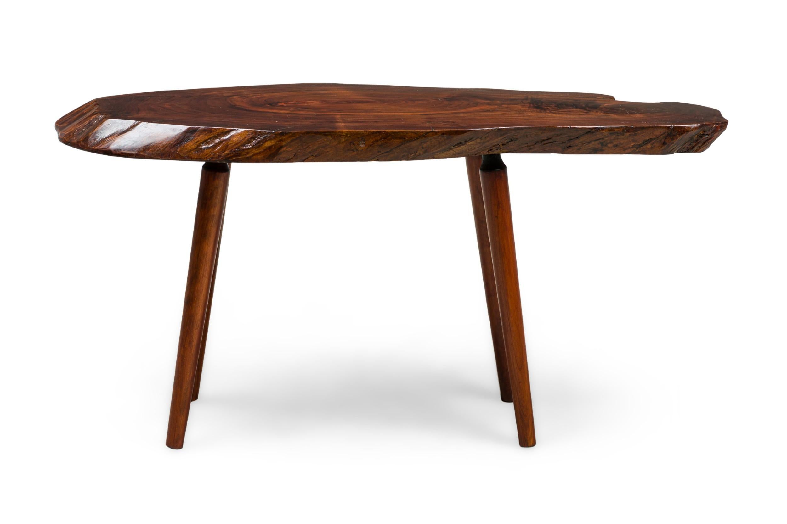 Roy Sheldon Amerikanischer Mid-Century Studio Craft-Cocktailtisch mit freier Kante (Handgefertigt) im Angebot