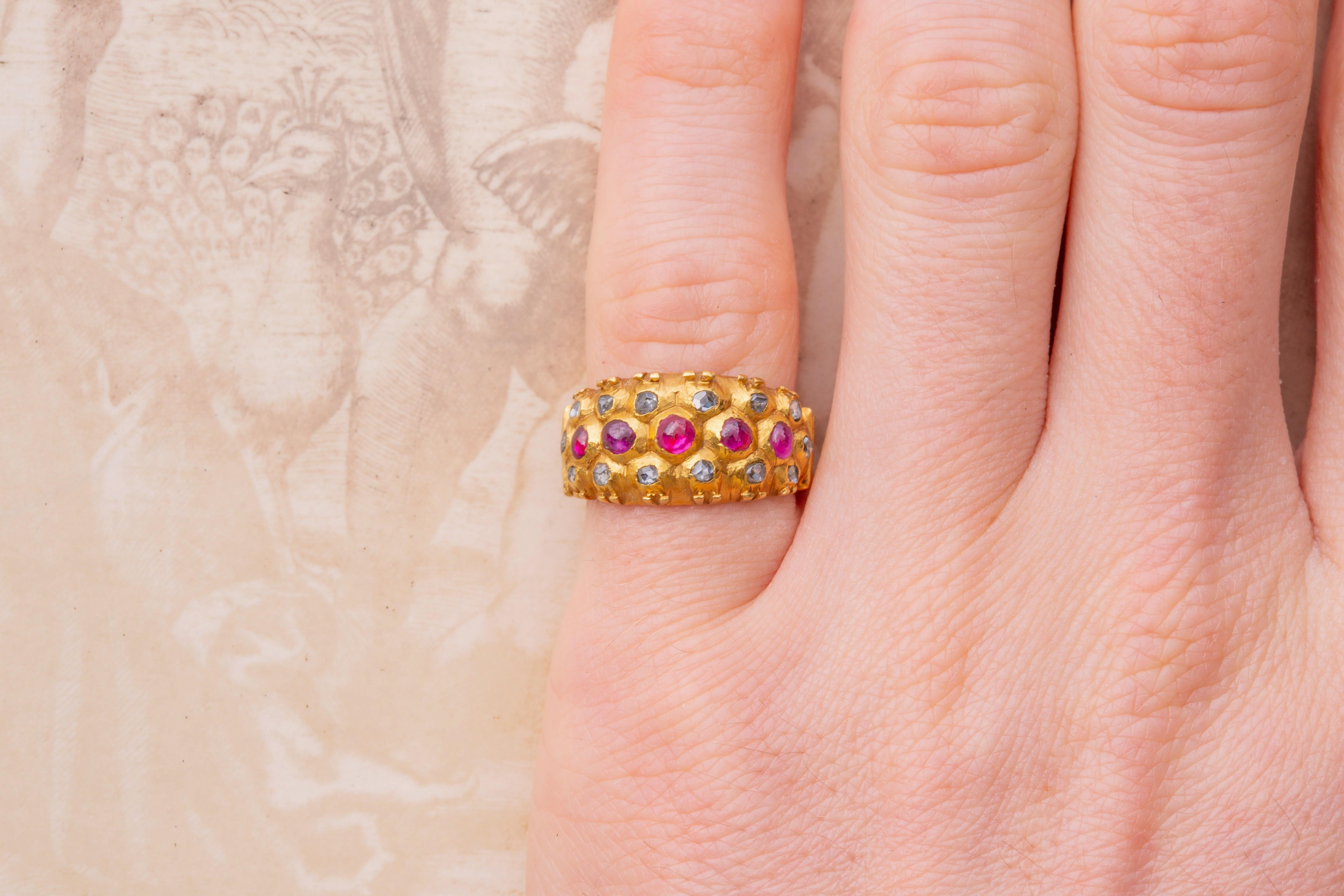 Anello con diamanti e rubini The Royal Diamond del XIX secolo in vendita 7
