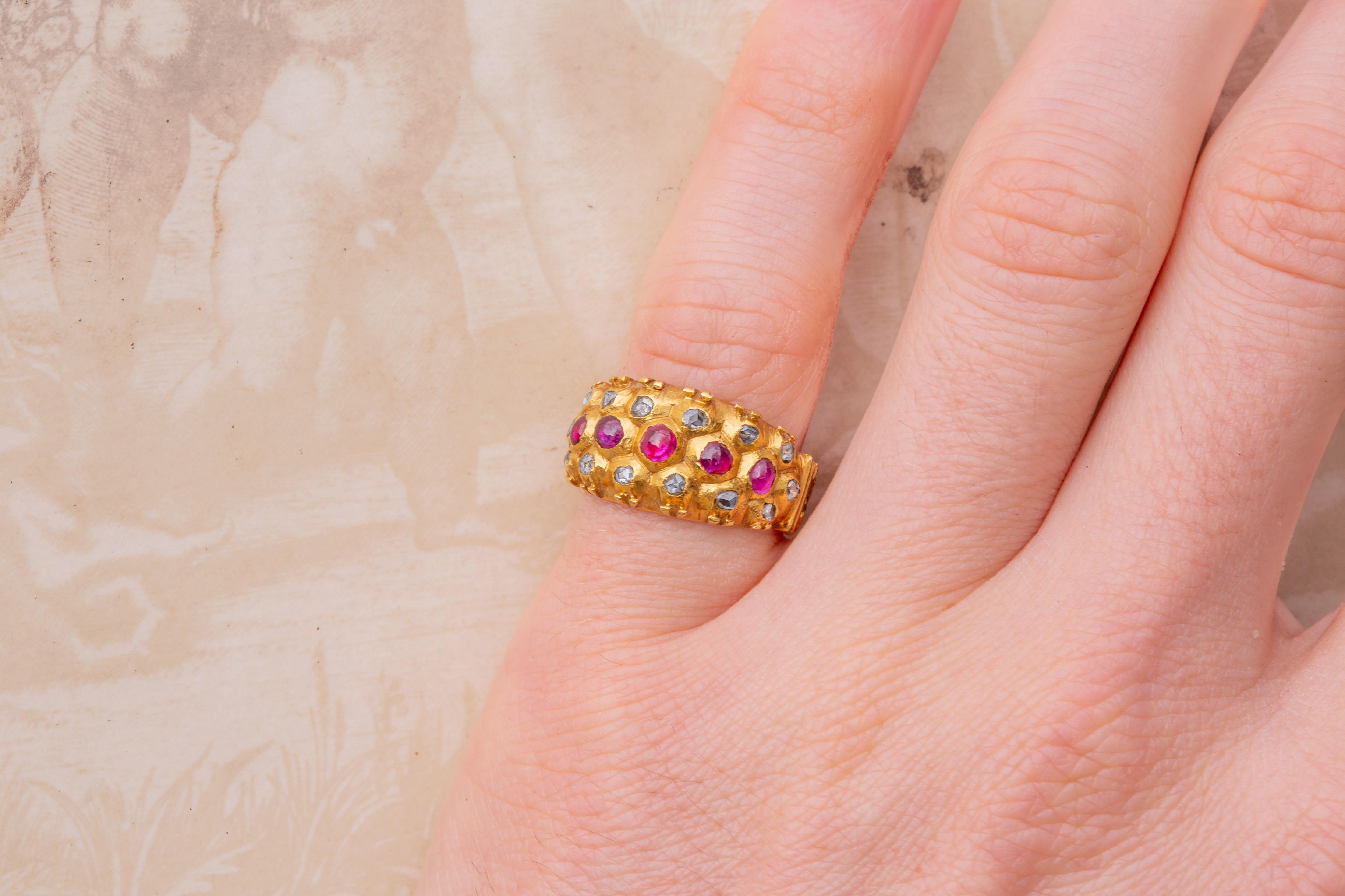 Anello con diamanti e rubini The Royal Diamond del XIX secolo in vendita 8