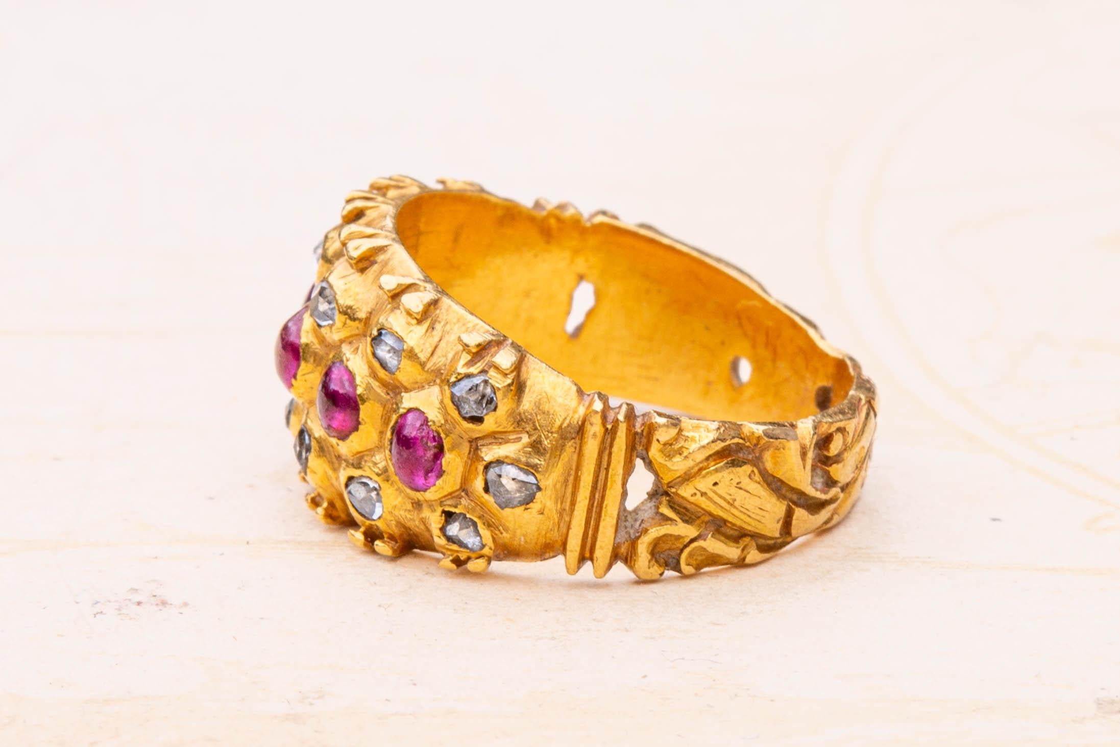 Anello con diamanti e rubini The Royal Diamond del XIX secolo In condizioni ottime in vendita a London, GB