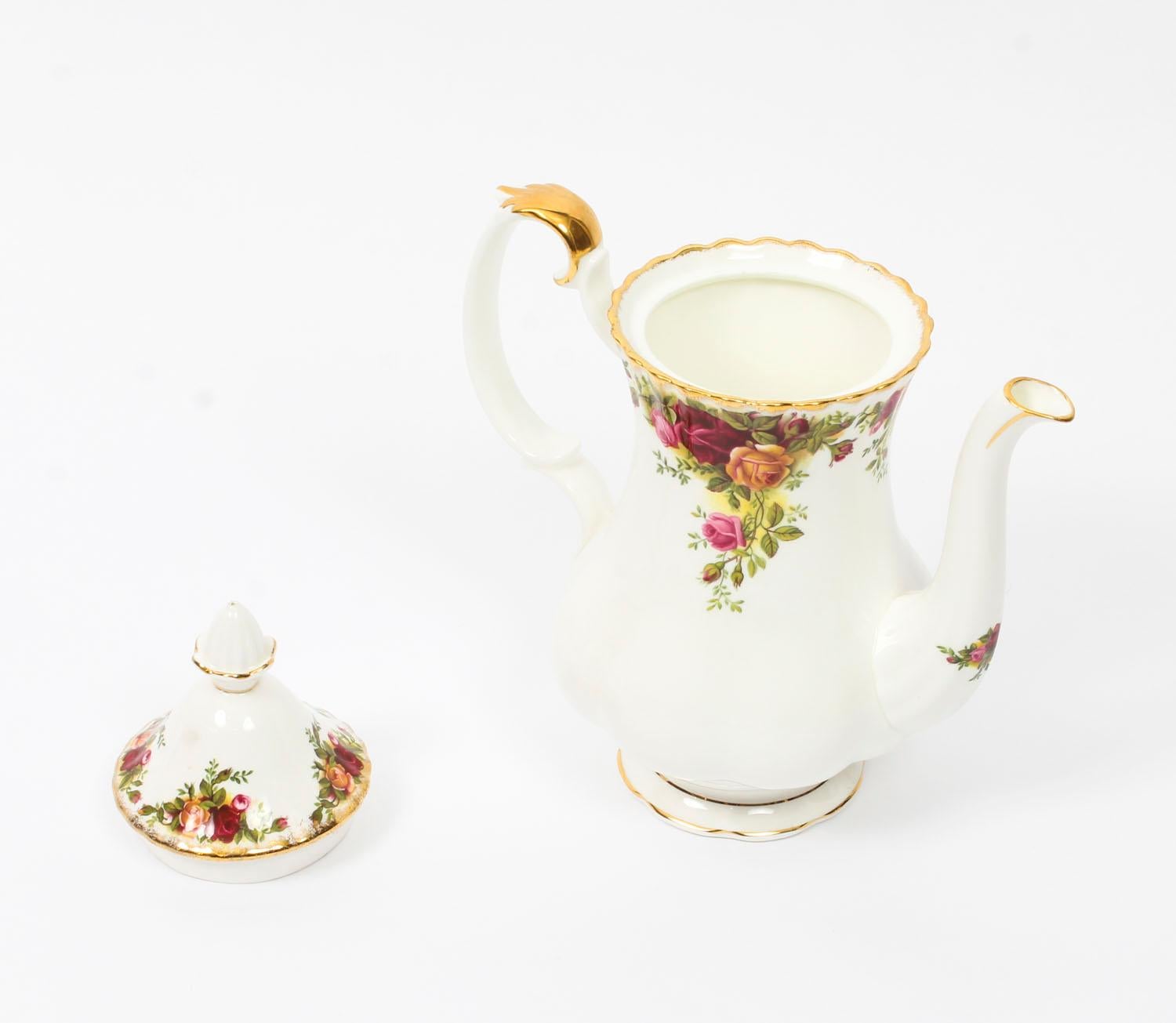 Royal Albert 12 Place Tea and Coffee Service Set, Mid-20th Century 8
