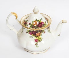 Royal Albert 139-Piece Country Roses Full Dinner Service Midcentu