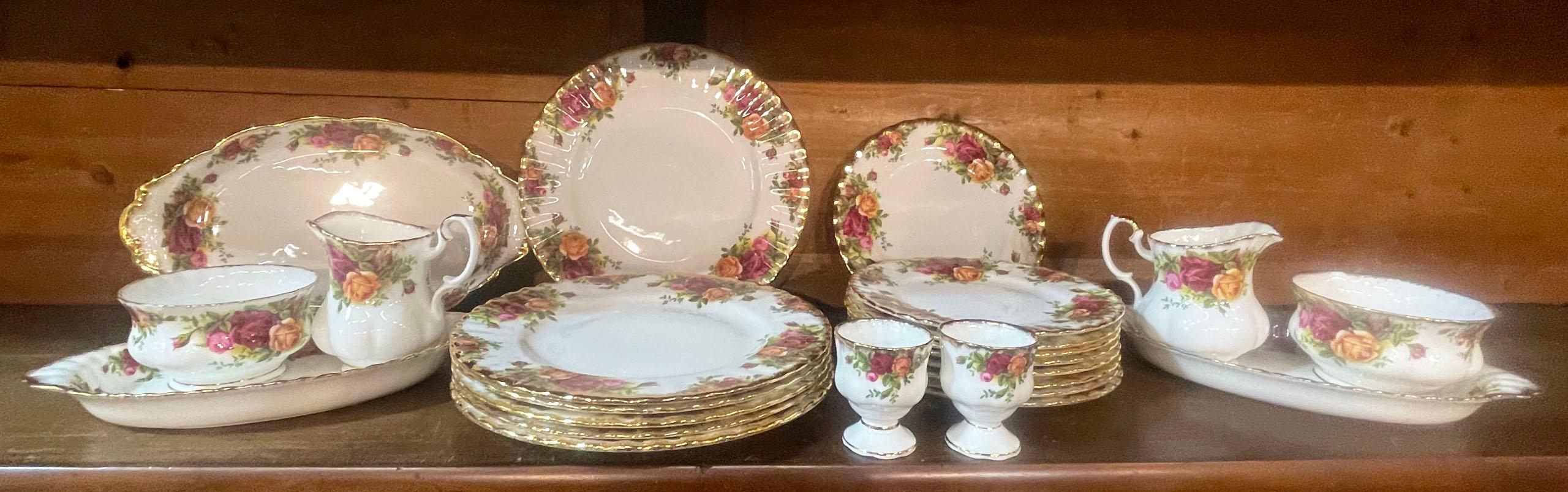 Set di porcellane Royal Albert 