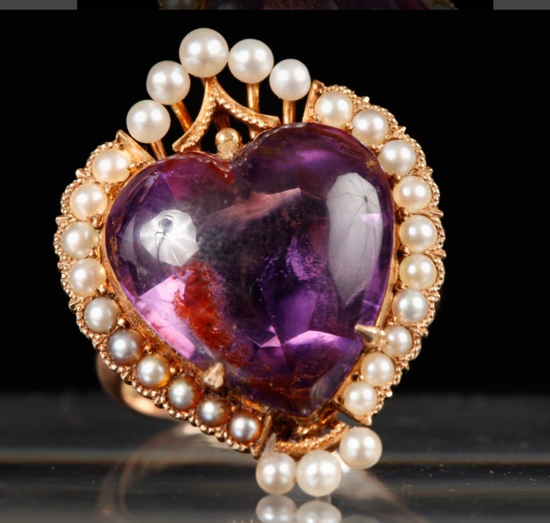 Royal Amethyst Heart Ring Pearl Halo 14 Karat Gold Antique For Sale 7