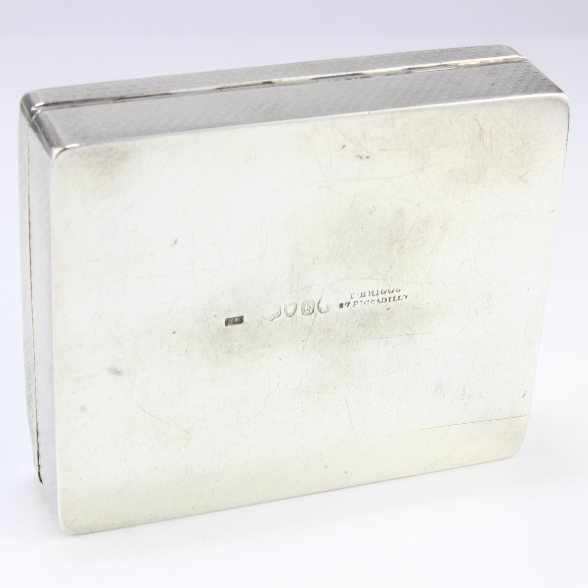 Royal Antique Victorian Sterling Silver Snuff / Pill or Tobbacco Box, 1865 1