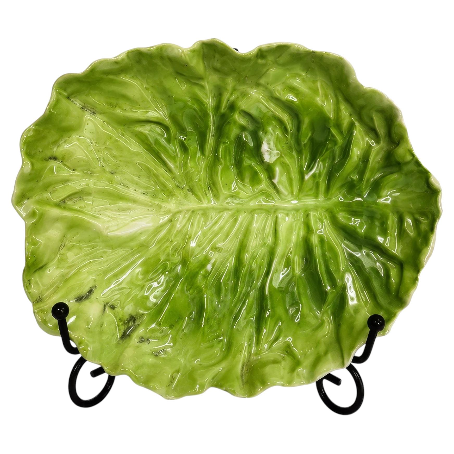 Royal Bayreuth Bavaria Green Cabbage Leaf Porcelain Plate, Early 20th Century For Sale
