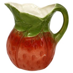 Lattiera in porcellana "Royal Bayreuth Bavaria Strawberry", primi anni del XX secolo