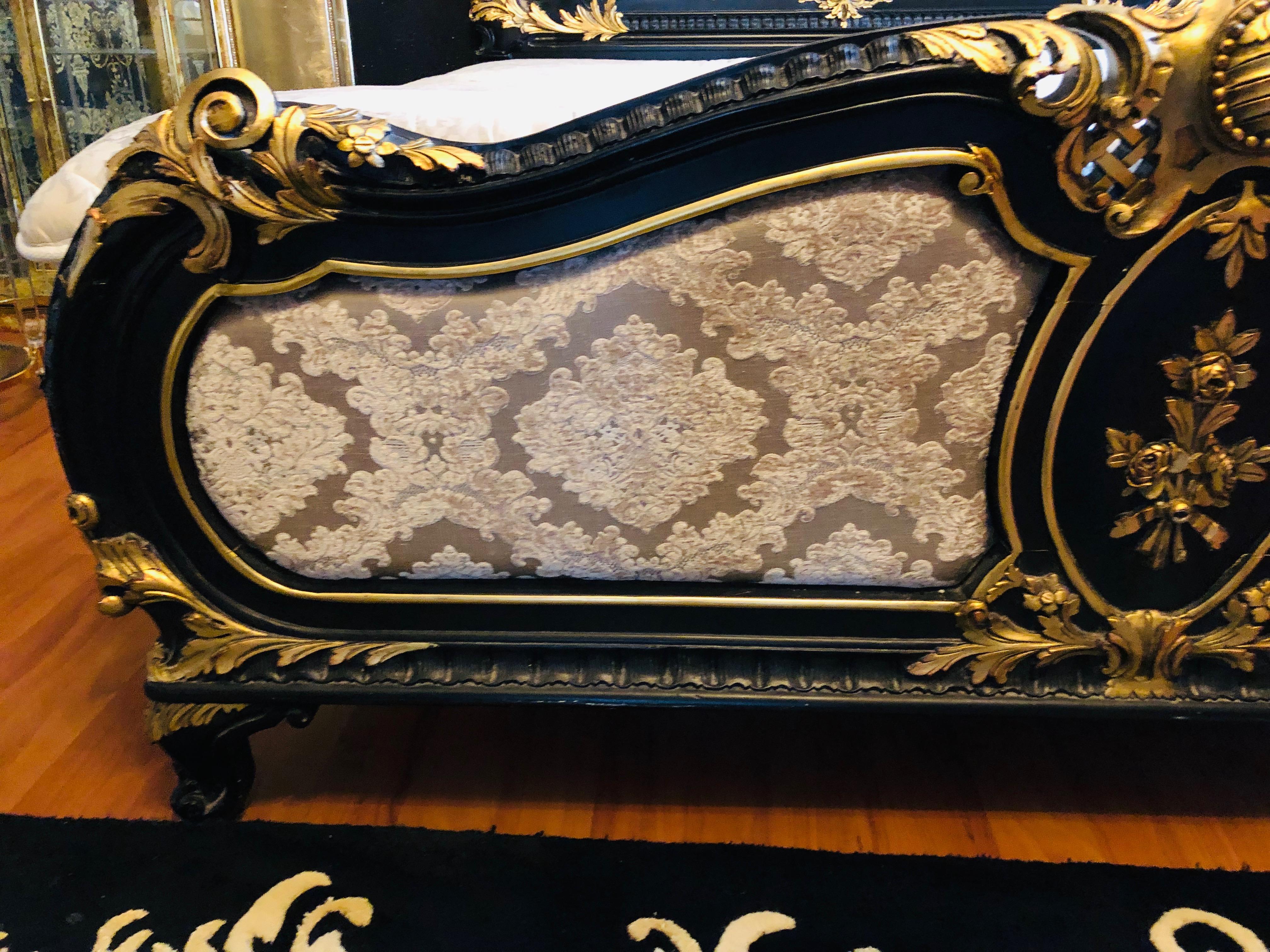 Here you have the unique chance to buy a special item.

This Louis XV style bed was built in Italy and is of the highest carving quality.

Black with poliment gilding.
Carving in solid wood.
Head and foot section with high quality brocade