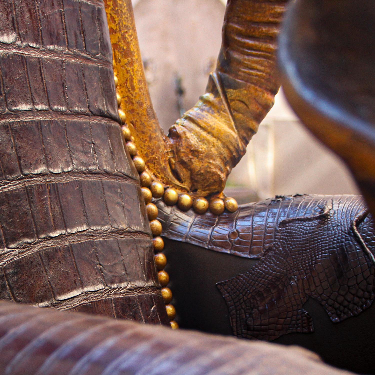 trône royal en alligator noir Neuf - En vente à Paris, FR
