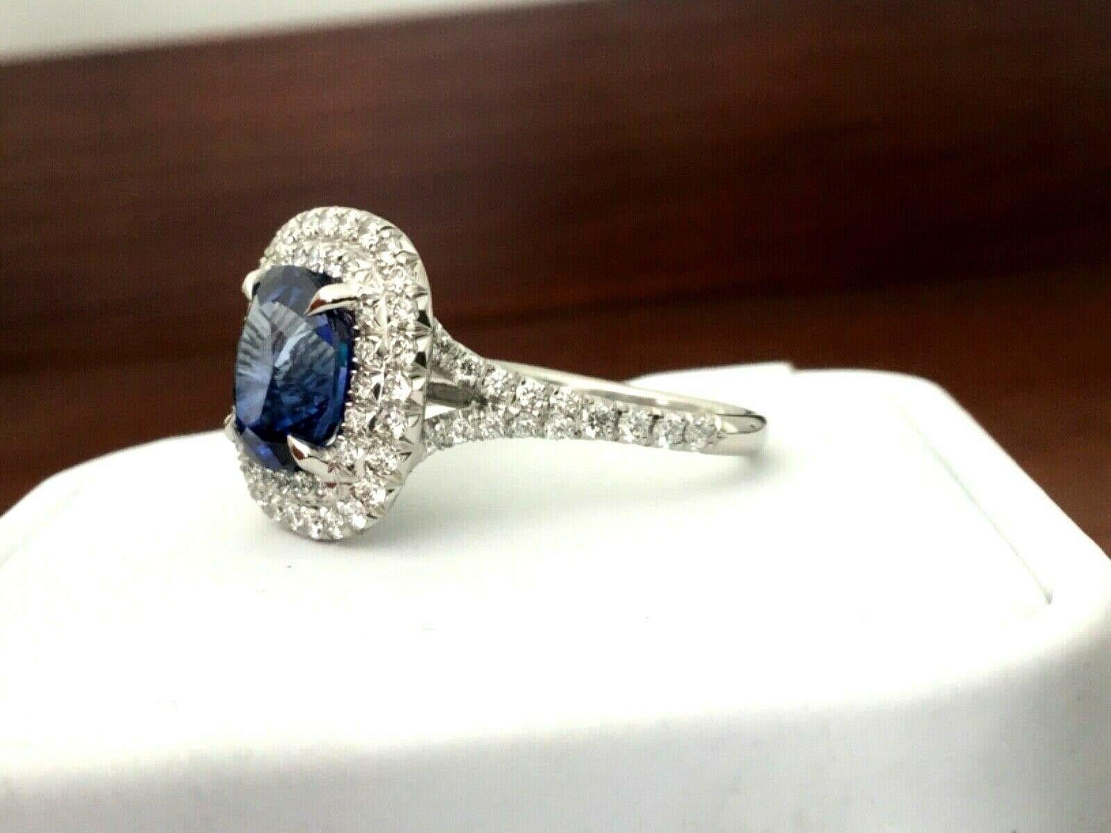 Women's or Men's Royal Blue 2.68 Carat Natural Sapphire and Diamond Ring GIA Certified