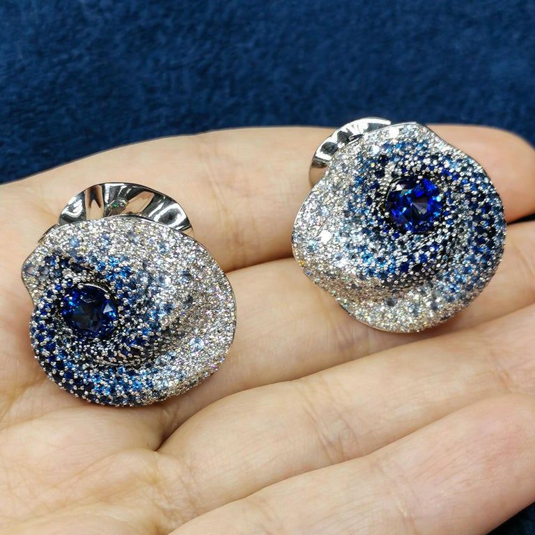 Contemporary Royal Blue 2.70 Carat Sapphires Diamonds 18 Karat White Gold Earrings For Sale
