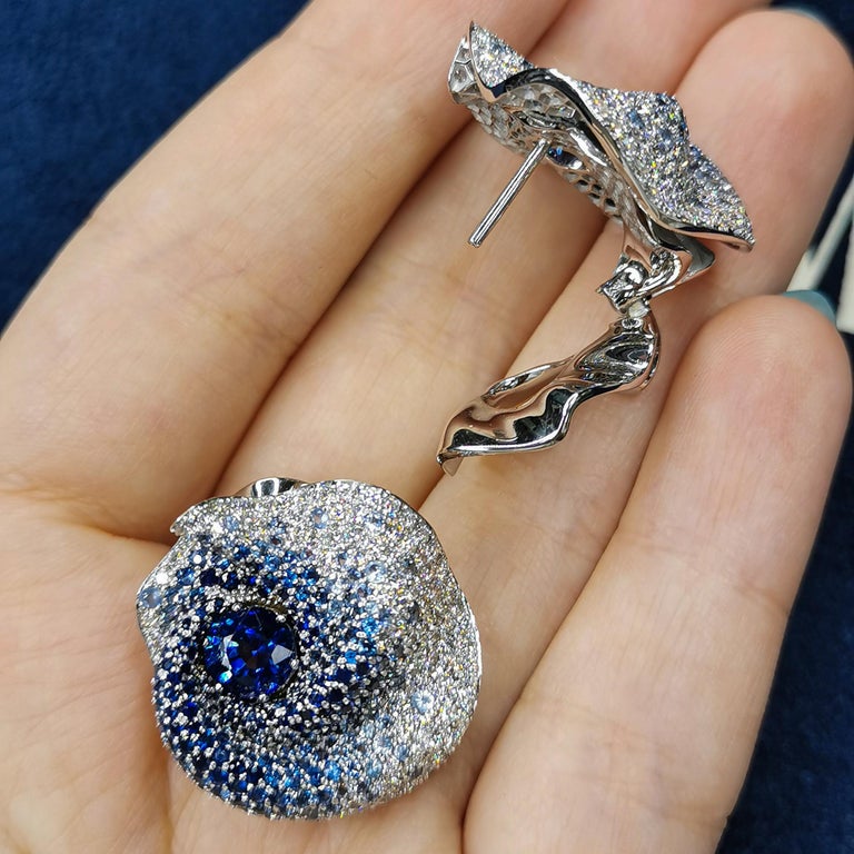 Women's Royal Blue 2.70 Carat Sapphires Diamonds 18 Karat White Gold Earrings For Sale