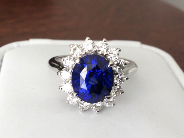 Royal Blue 4.52 Carat Madagascar Sapphire and Diamond Ring GIA ...