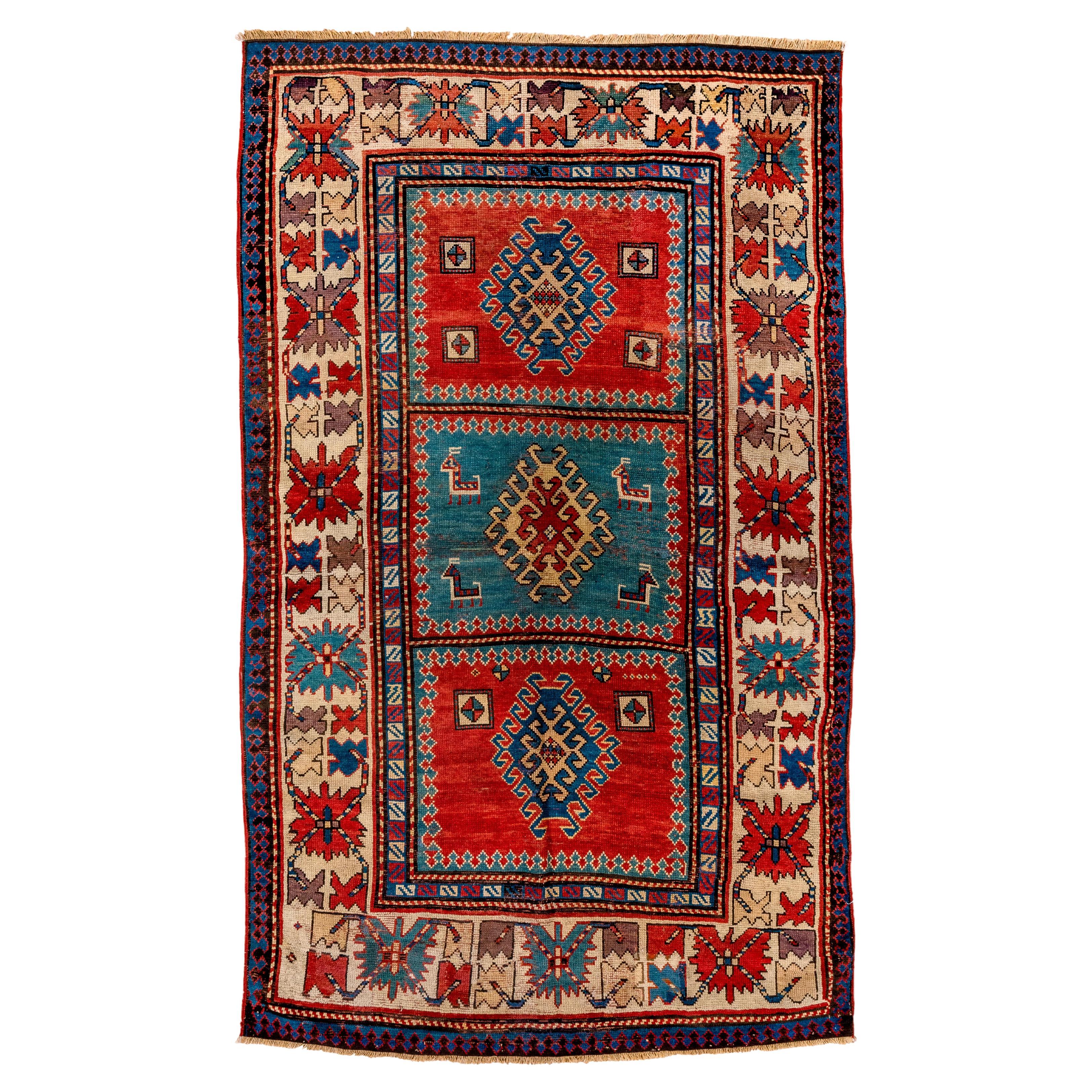Blu reale e rosso classico tradizionale con tre motivi centrali - CIRCA 1900 in vendita